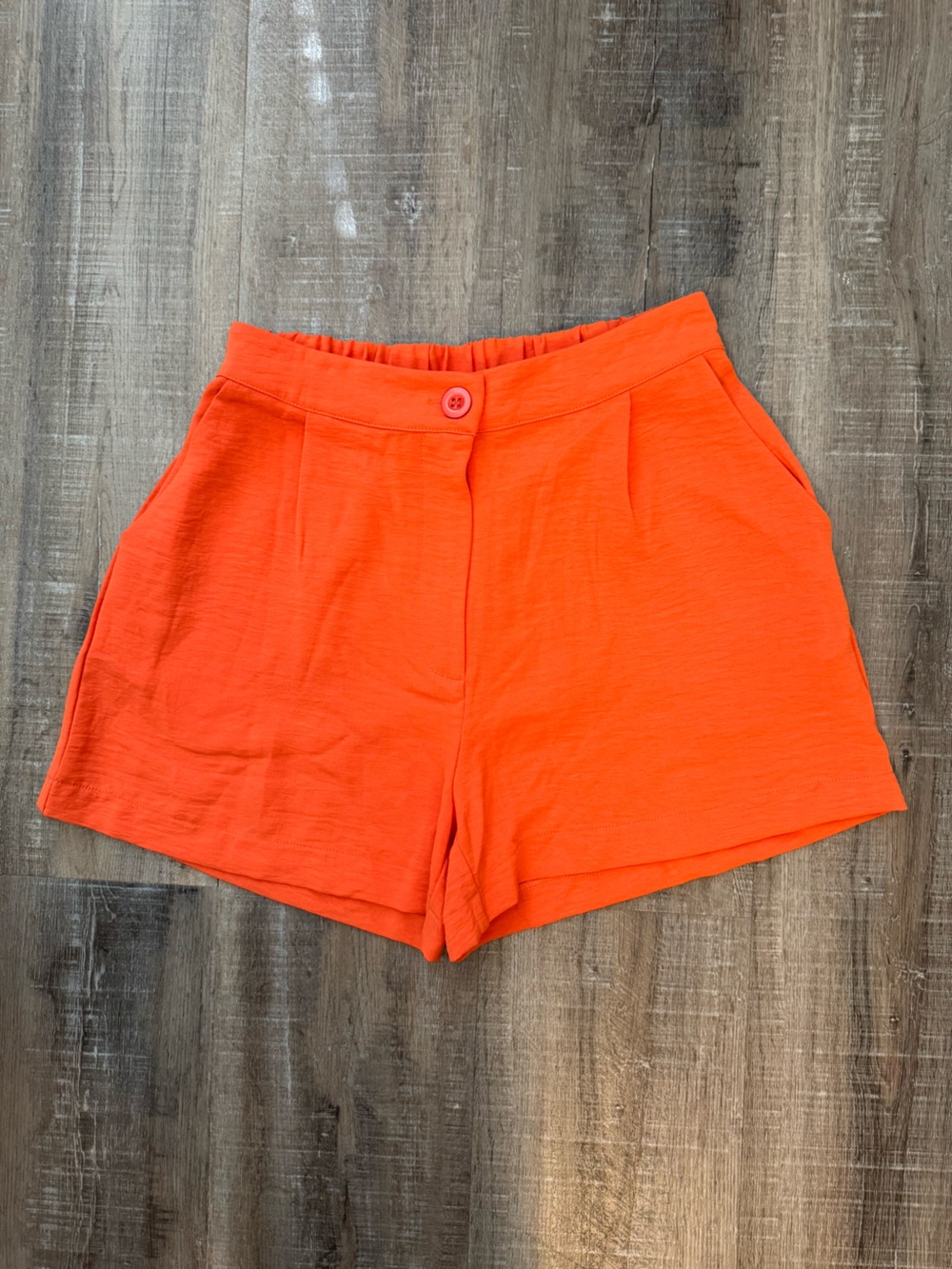 NWT Timing Orange Cooling Shorts Size Medium Elastic Waist Pull On